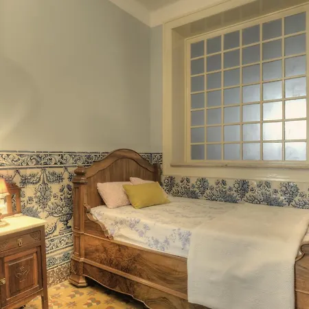 Angel's Classic Portuguese Palace Apartment *