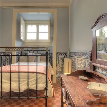 Angel's Classic Portuguese Palace Apartment *