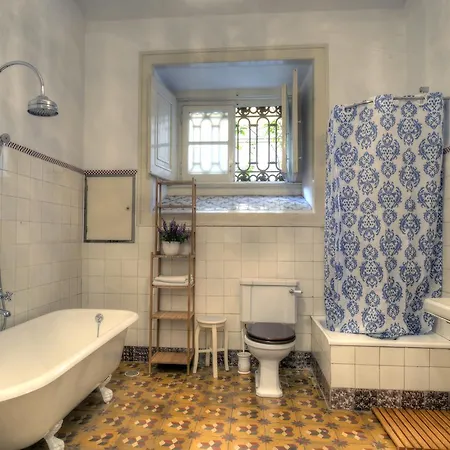 Angel's Classic Portuguese Palace Apartment *